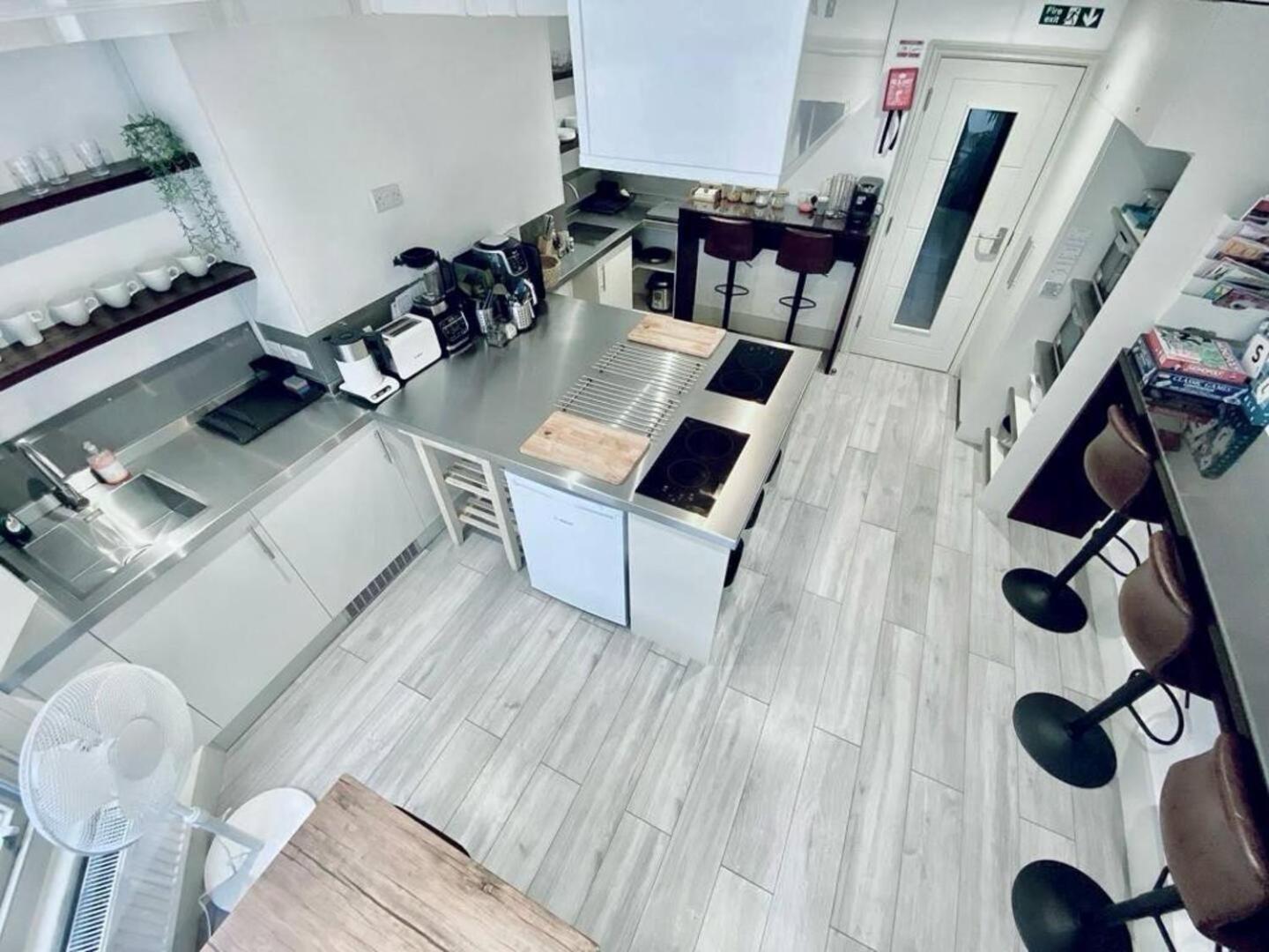 Apt 03 Beachside Beauty Central Studio Steps From Cafes Hove Extérieur photo