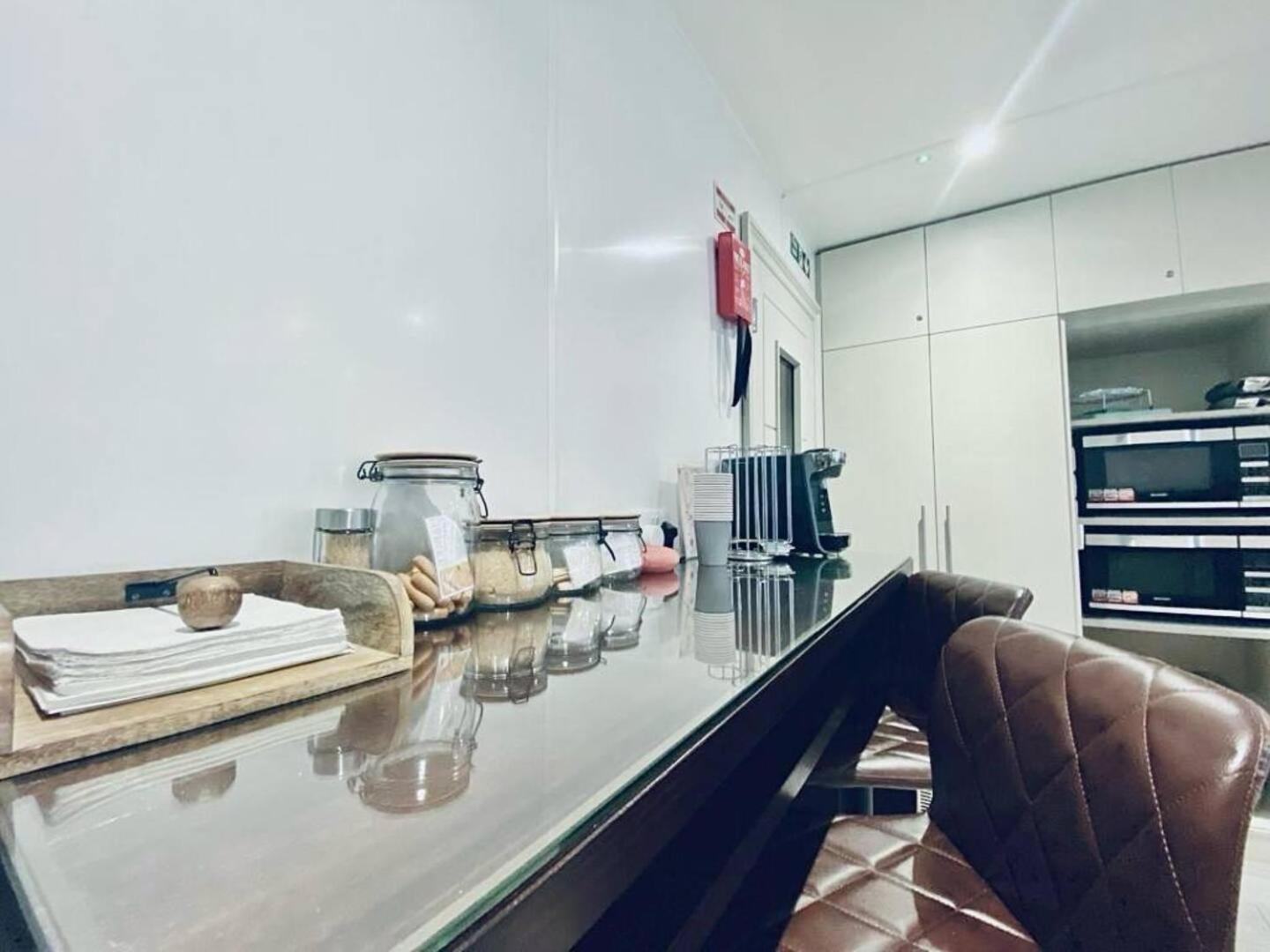 Apt 03 Beachside Beauty Central Studio Steps From Cafes Hove Extérieur photo